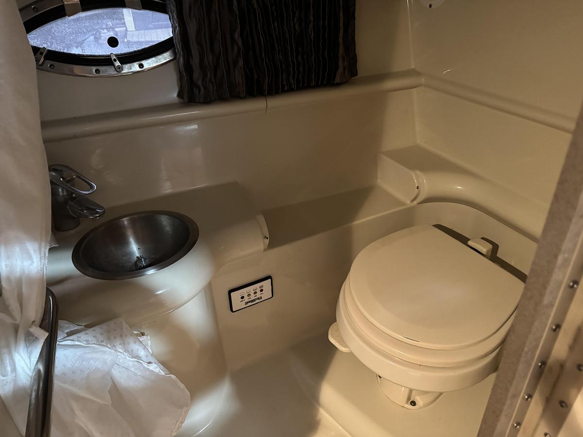 Used 2005 Formula 330 SS Sun Sport