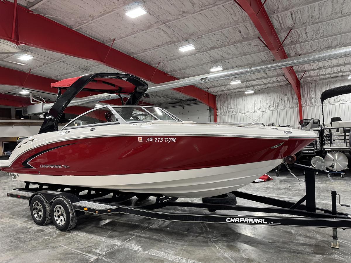 Used 2009 Chaparral 264 Sunesta