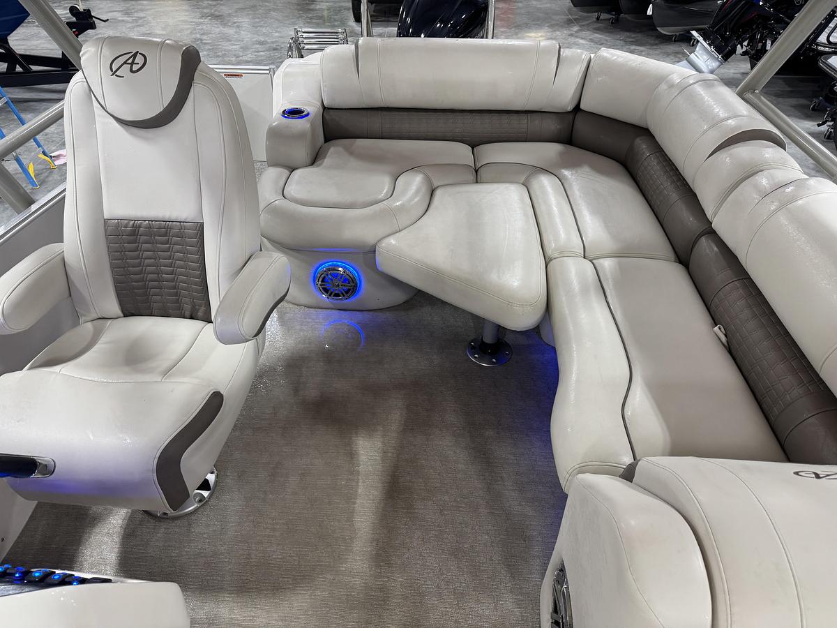 Used 2017 Avalon 2585 Catalina