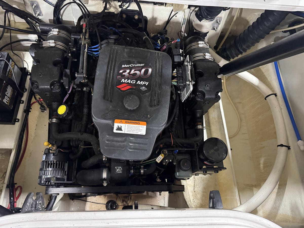 Used 2006 Four Winns 244 Funship