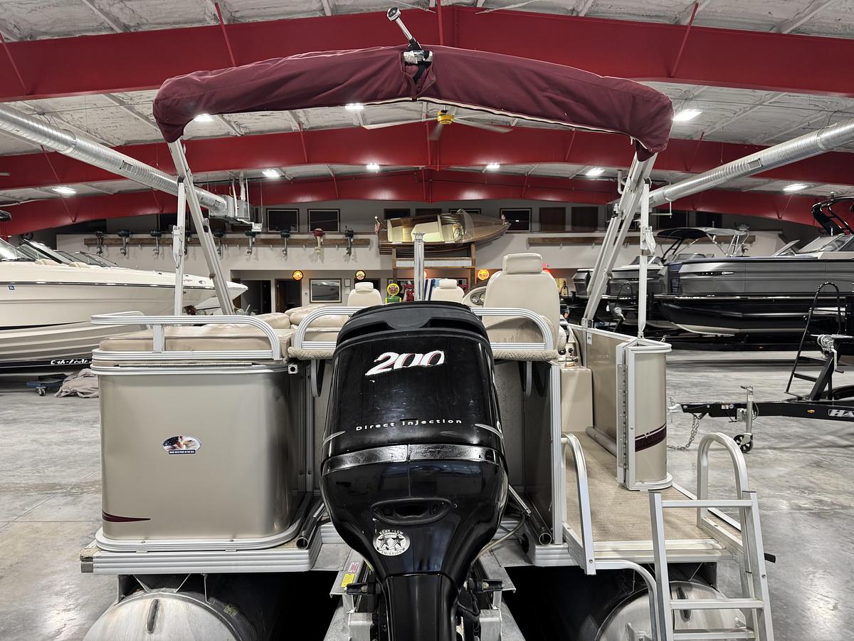 Used 2008 Crest 2570 XRS III