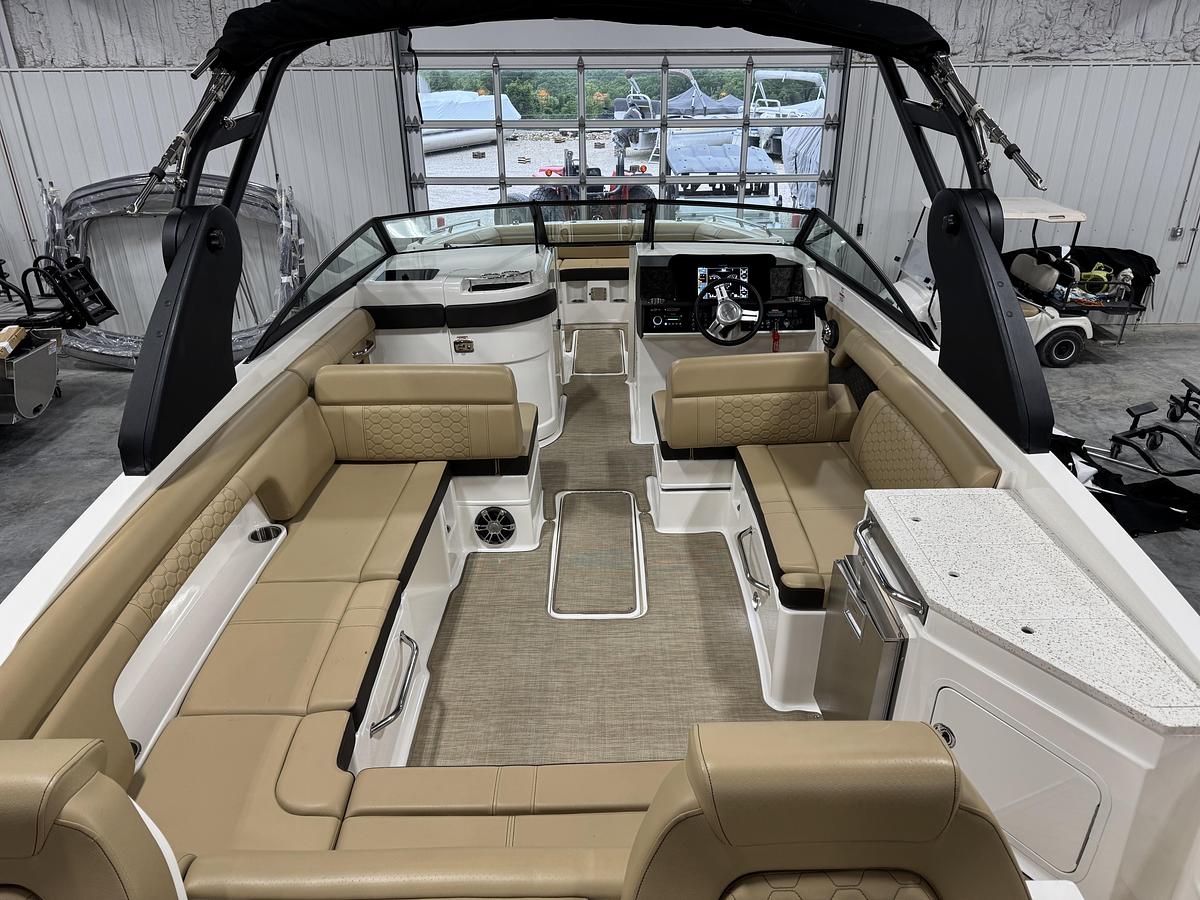 Used 2021 Sea Ray 290 SDX