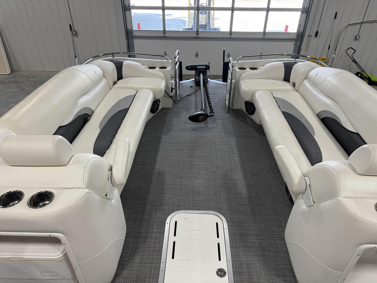 Used 2014 JC 26 Sportoon