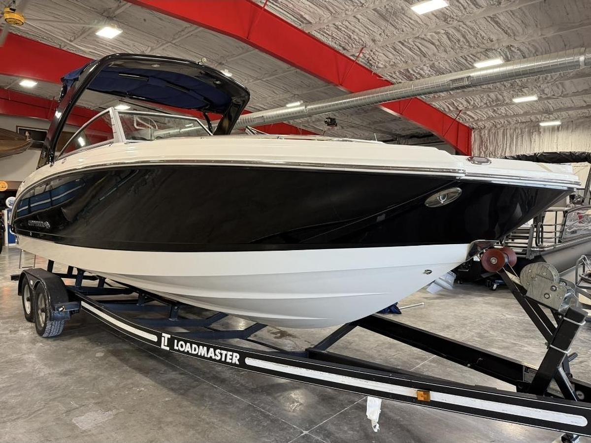 Used 2009 Chaparral 284 Sunesta