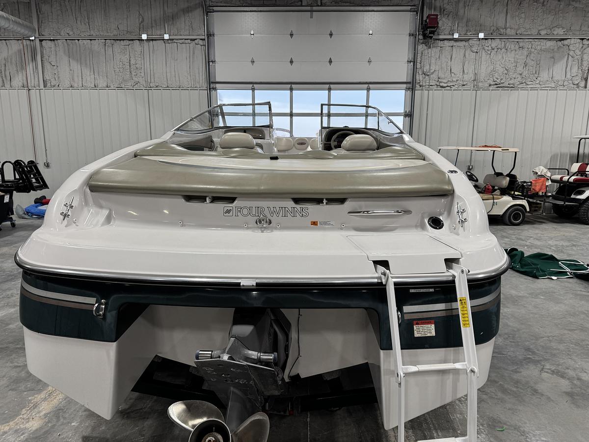 Used 1999 Four Winns 220 Horizon