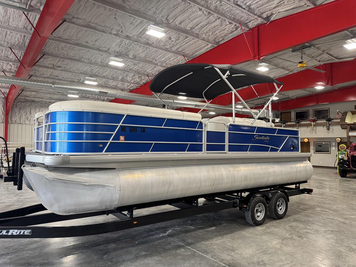 Used 2019 Sweetwater 2486