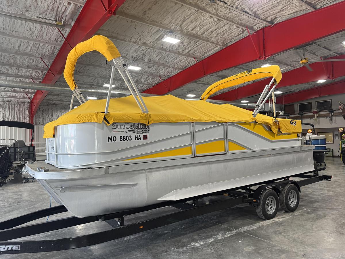 Used 2018 Suncatcher 322 VS