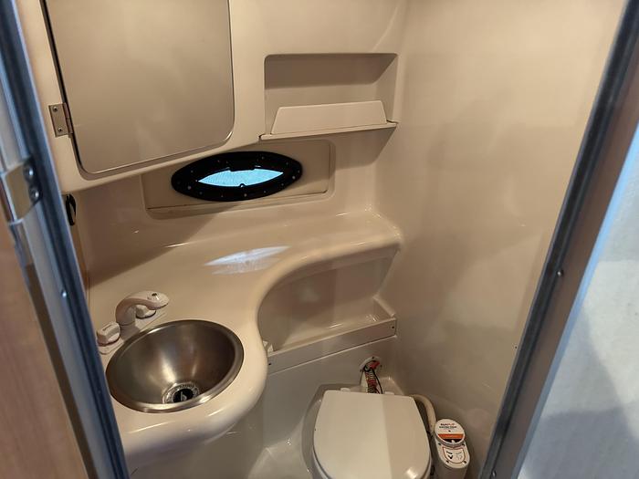 Used 2000 Regal 2760 Commodore