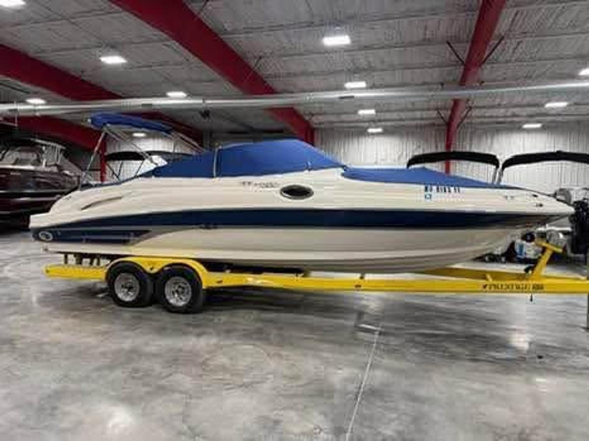 Used 2004 Sea Ray 270 Sundeck