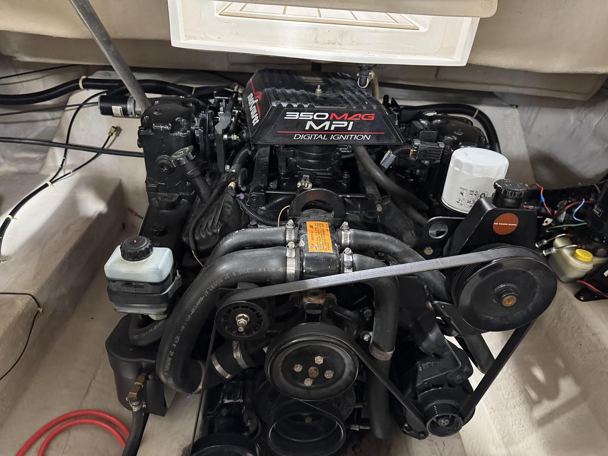 Used 2000 Regal 2800 LSR