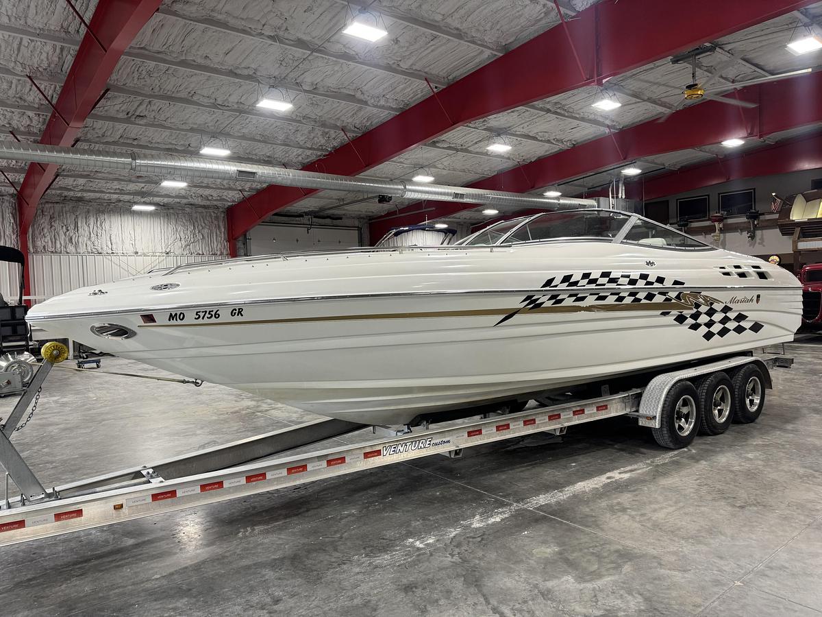 Used 2000 Mariah 302
