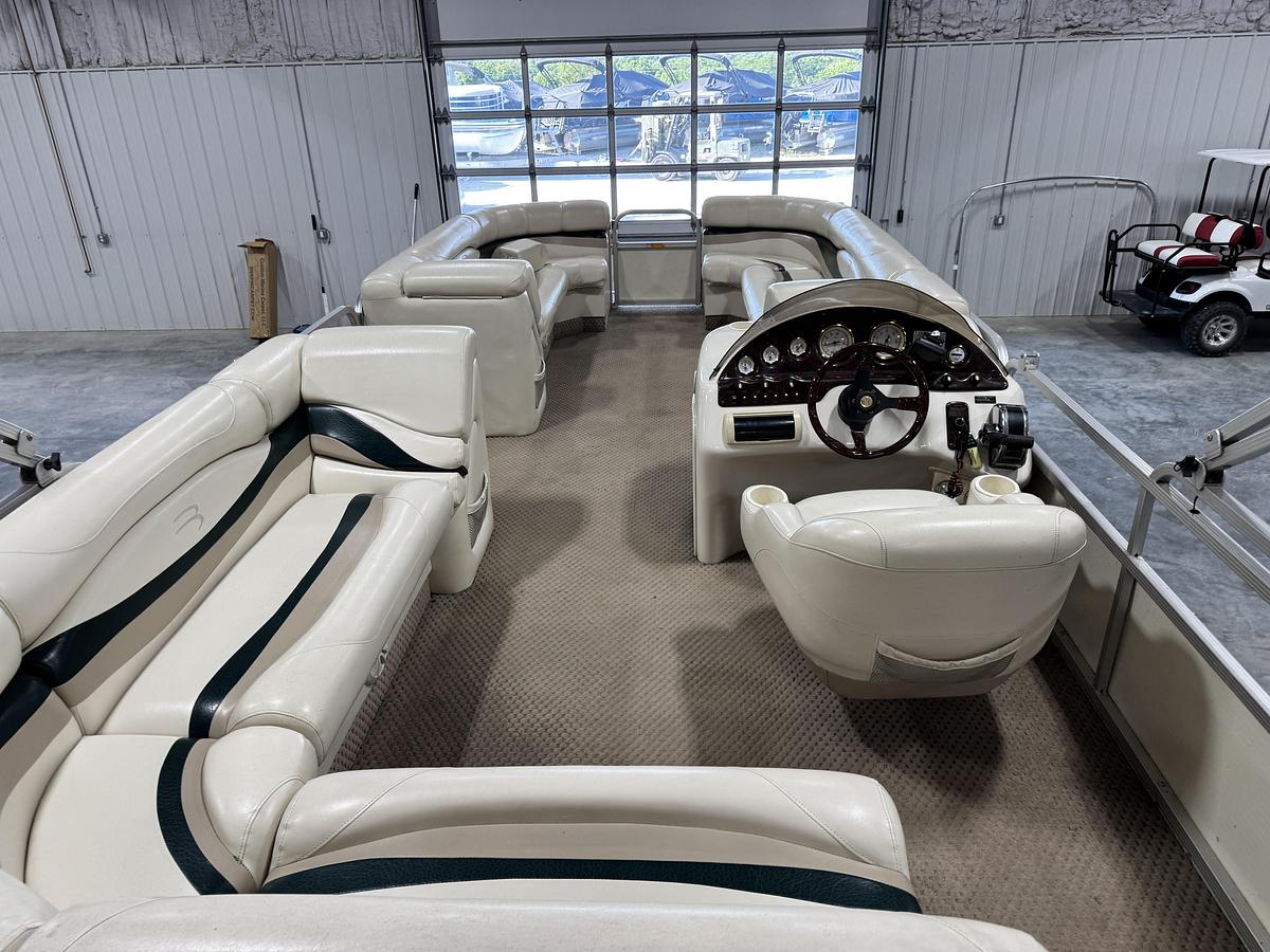 Used 2003 Bennington 2575 RL