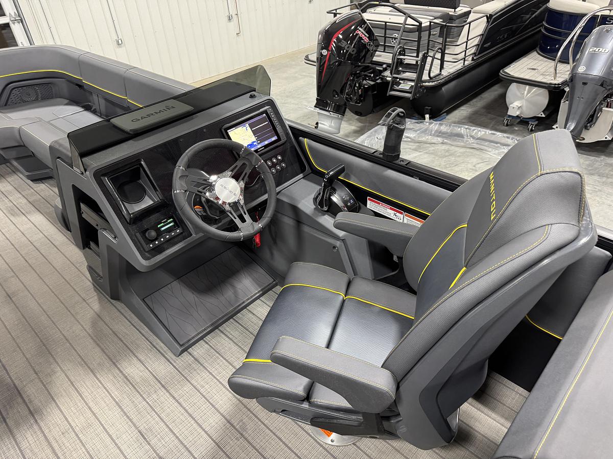 2025 Manitou 24 Explore