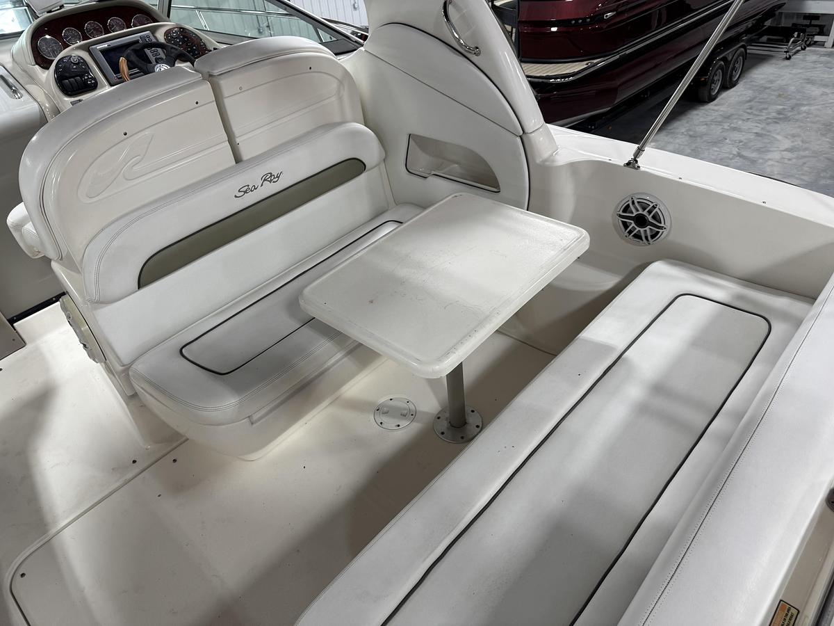 Used 2005 Sea Ray 300 Sundancer