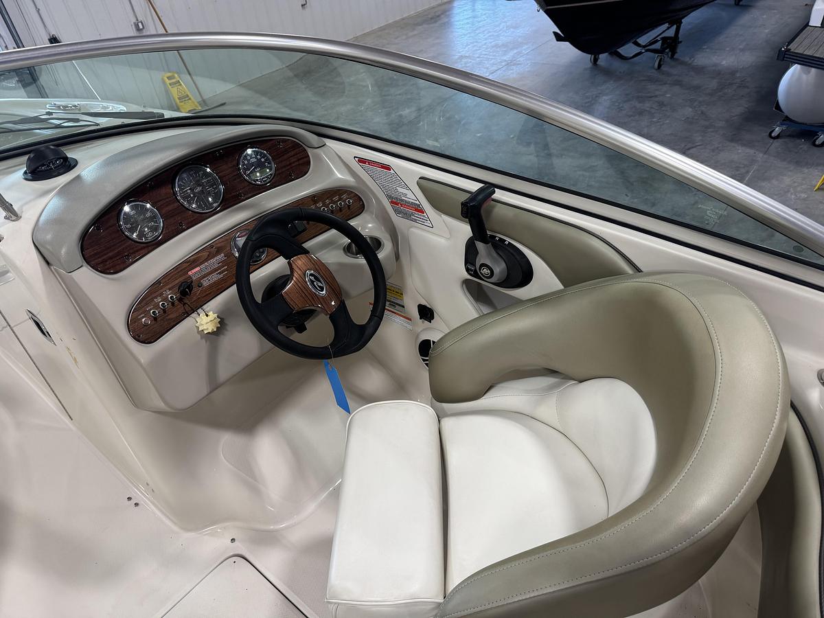 Used 2006 Sea Ray 240 Sundeck