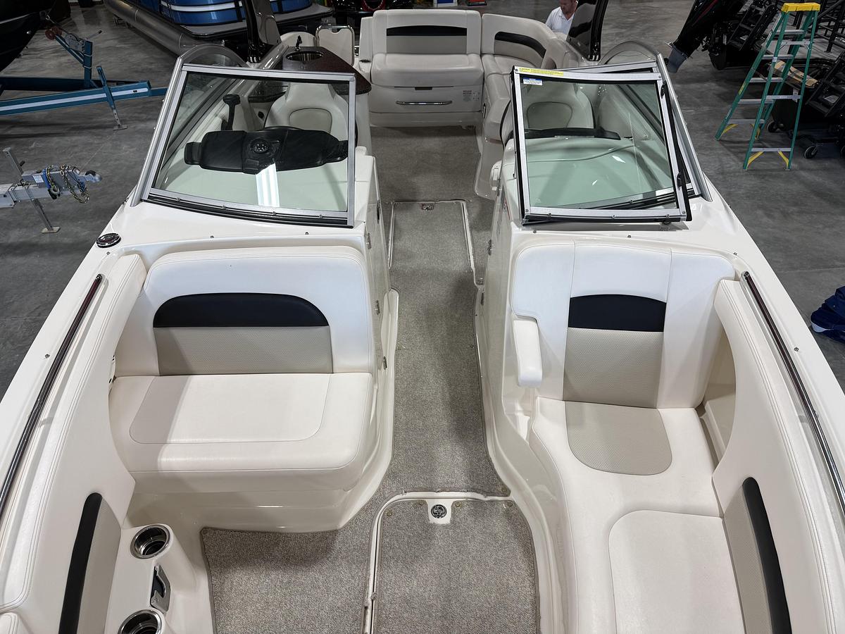 Used 2009 Chaparral 284 Sunesta