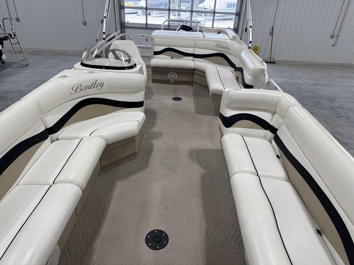 Used 2010 Bentley 243 Cruise