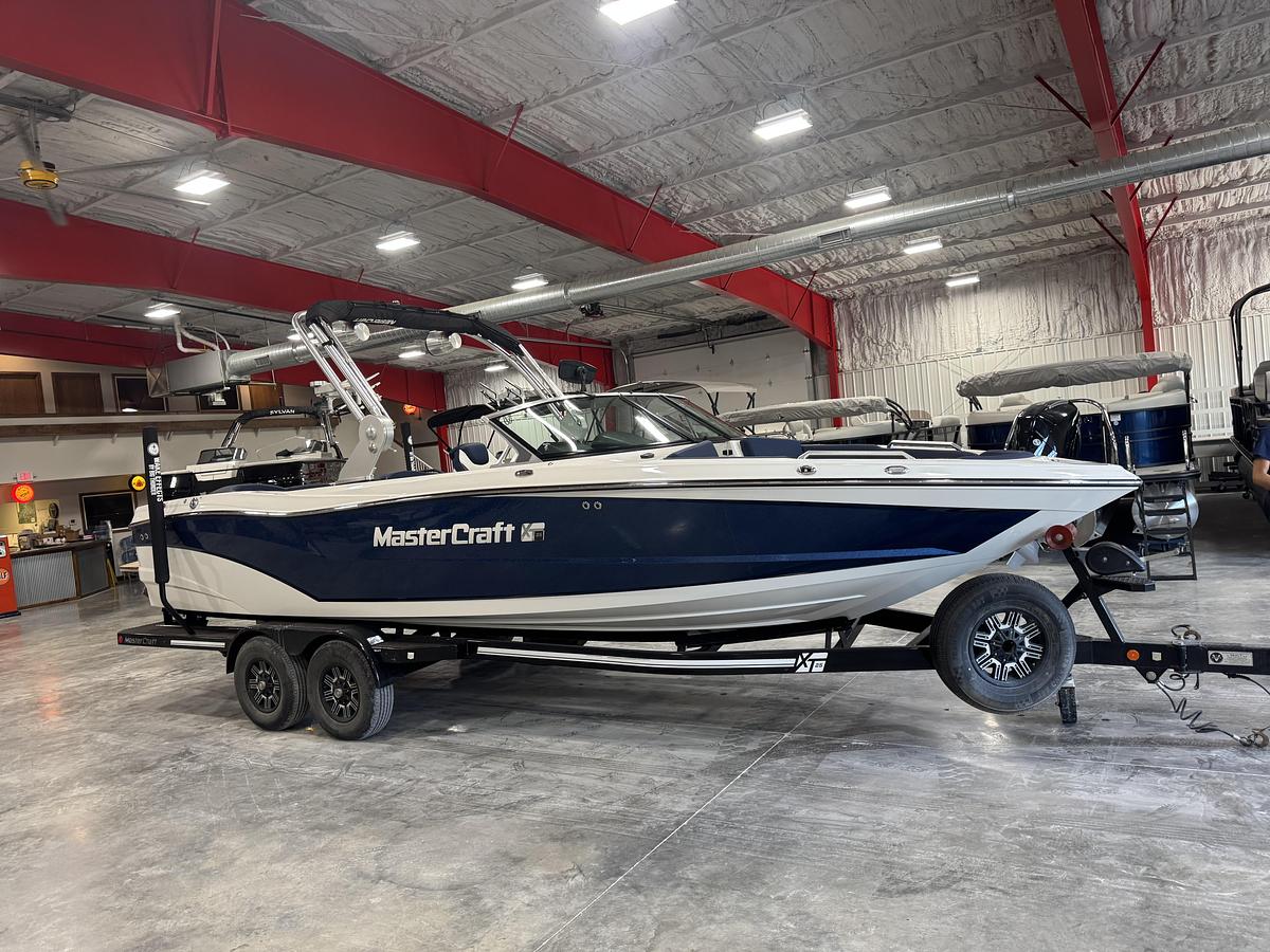 Used 2019 Mastercraft XT 25