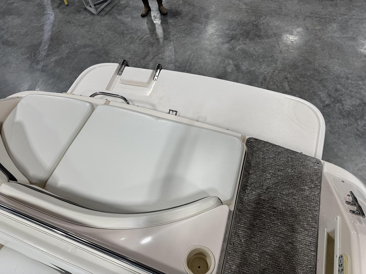 Used 2004 Rinker 282 BR