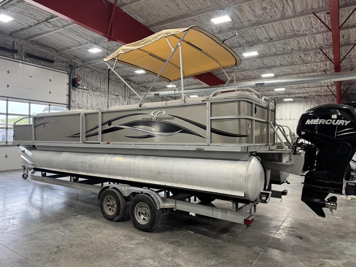 Used 2008 Crest 2570 II XRS