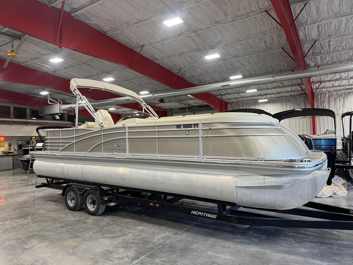 Used 2014 Bennington Q-25