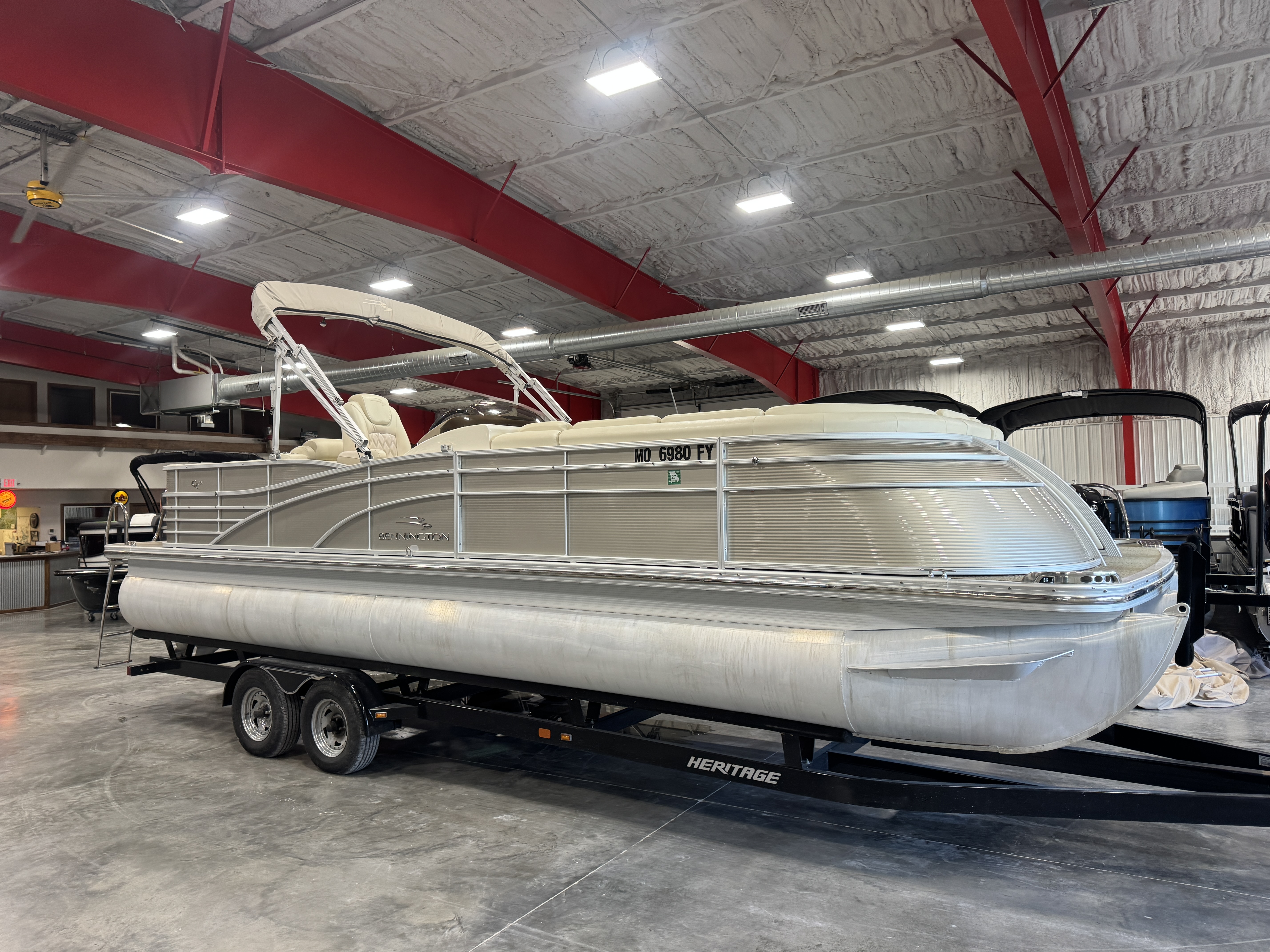 Used 2014 Bennington Q-25