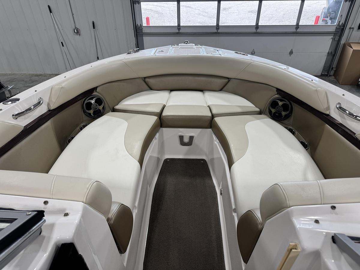 Used 2011 Regal 2700