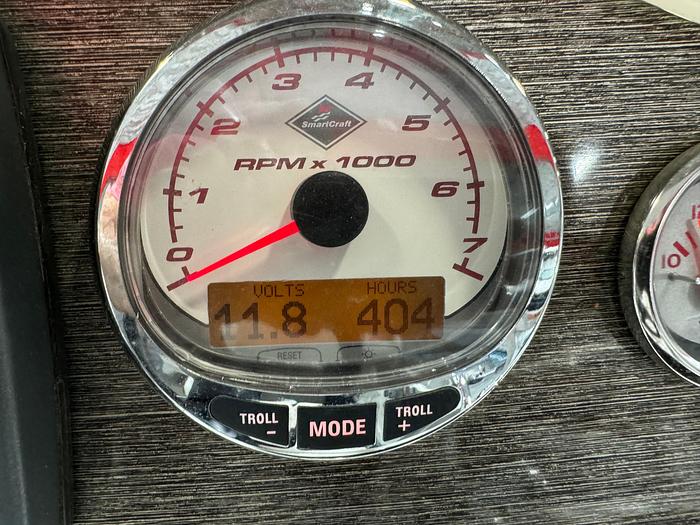 Used 2010 Avalon EBF 240 Tritoon