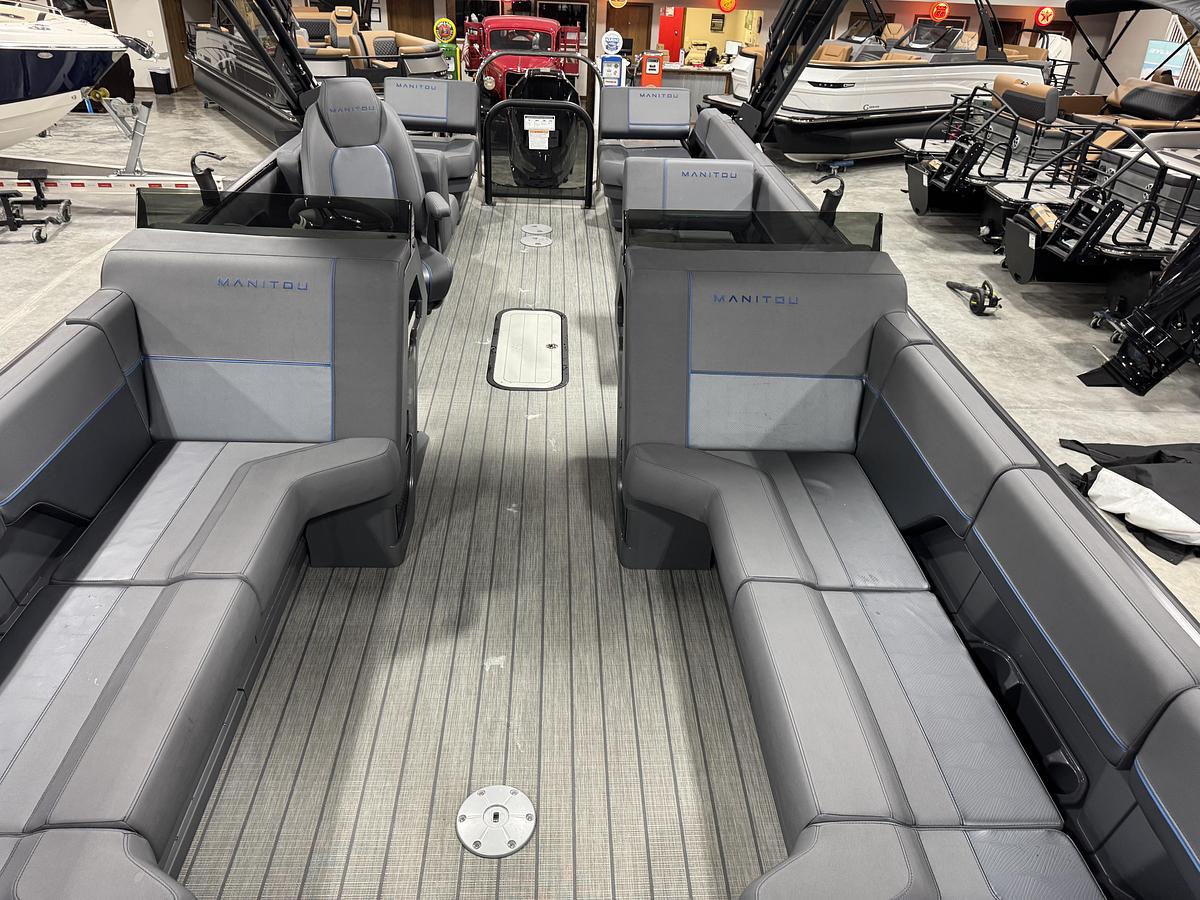 2025 Manitou 24 Explore