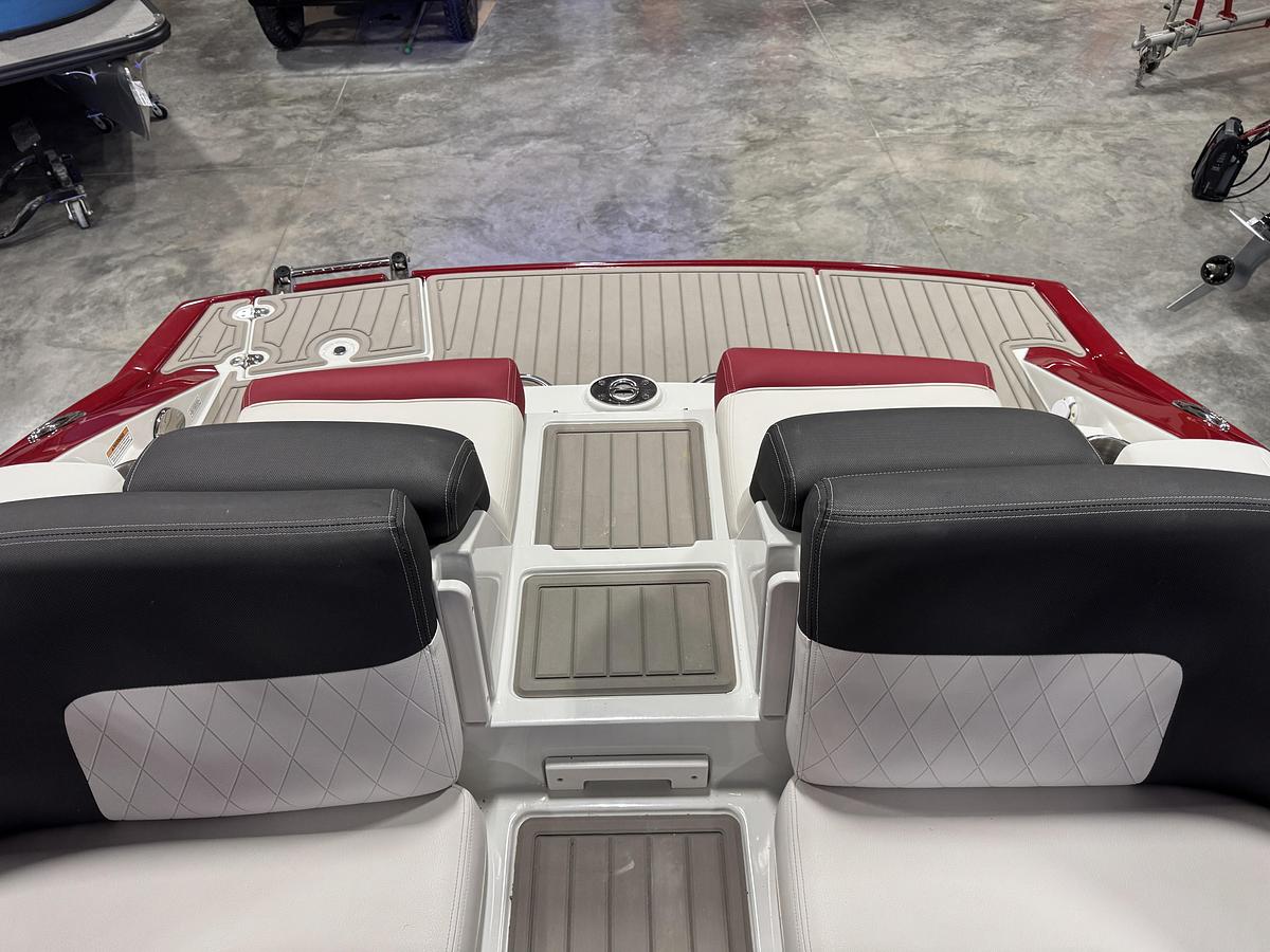 Used 2022 Crownline 265 Surf