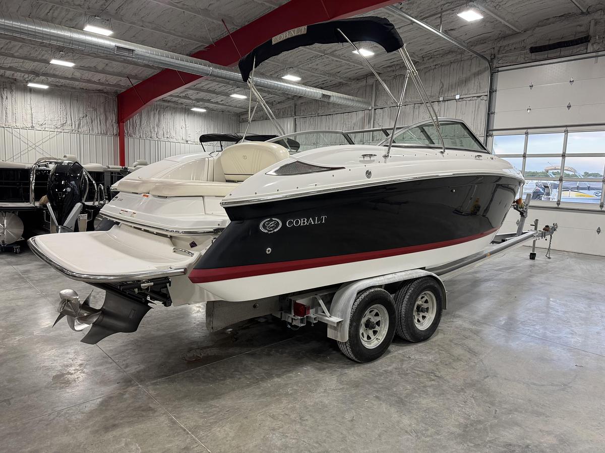 Used 2008 Cobalt 232 BR