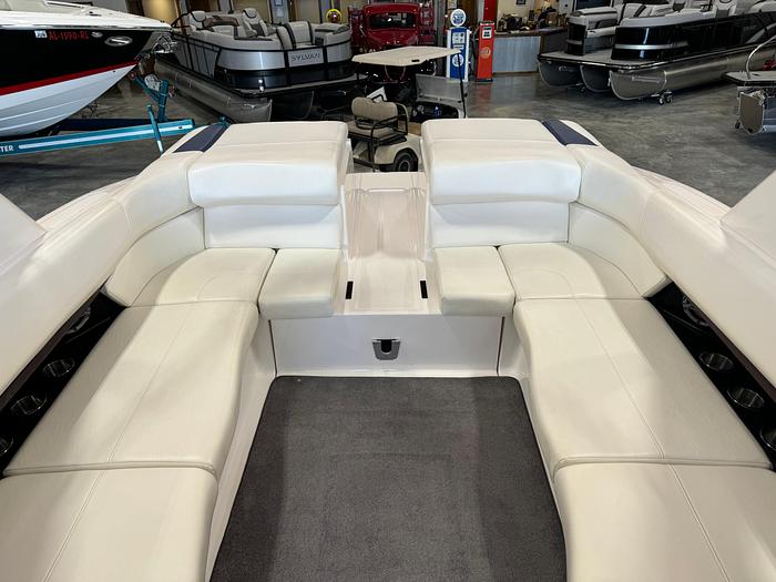 Used 2009 Regal 2700 Bowrider