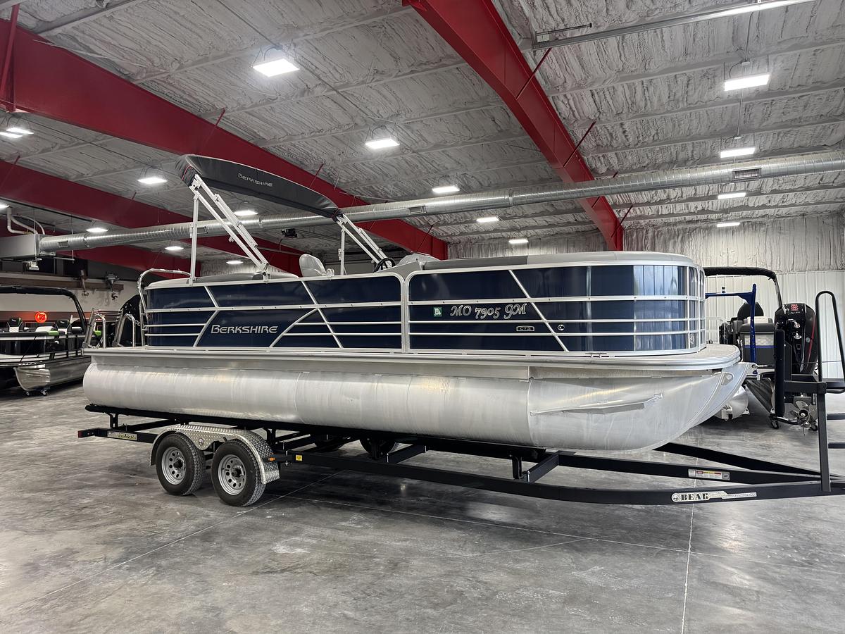 Used 2021 Berkshire 24 RFX TriToon