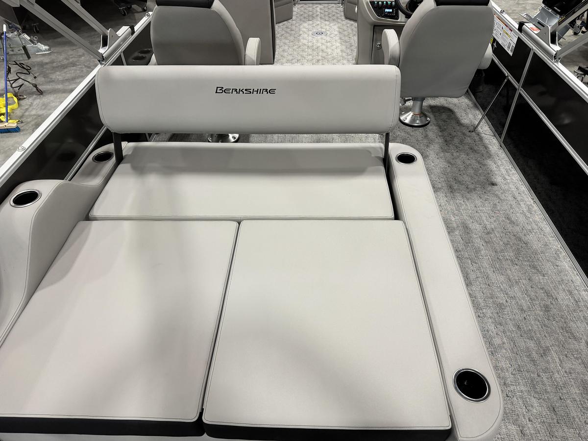 2026 Berkshire 24 UL LE