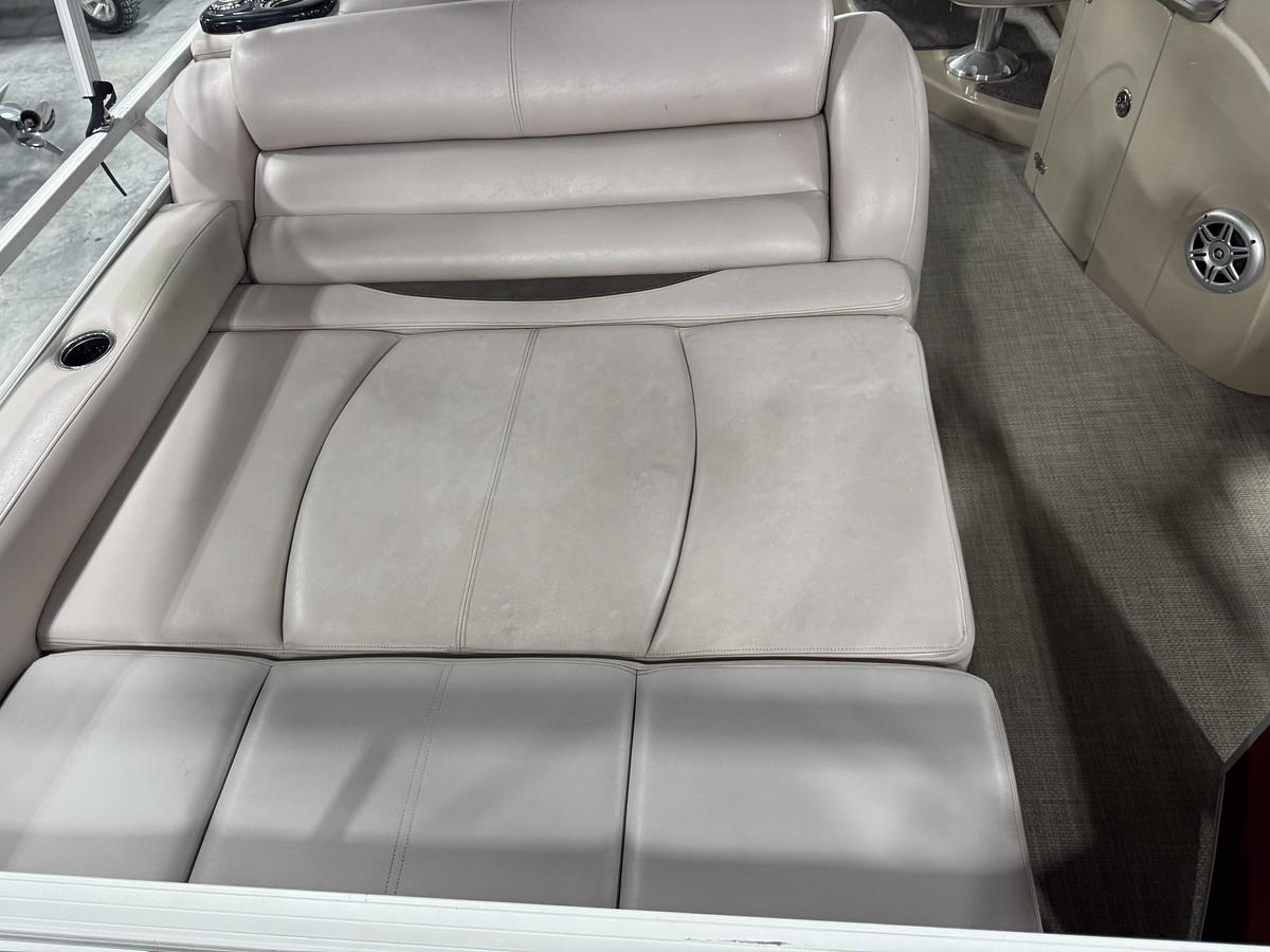 Used 2014 Sun Tracker 254 Regency