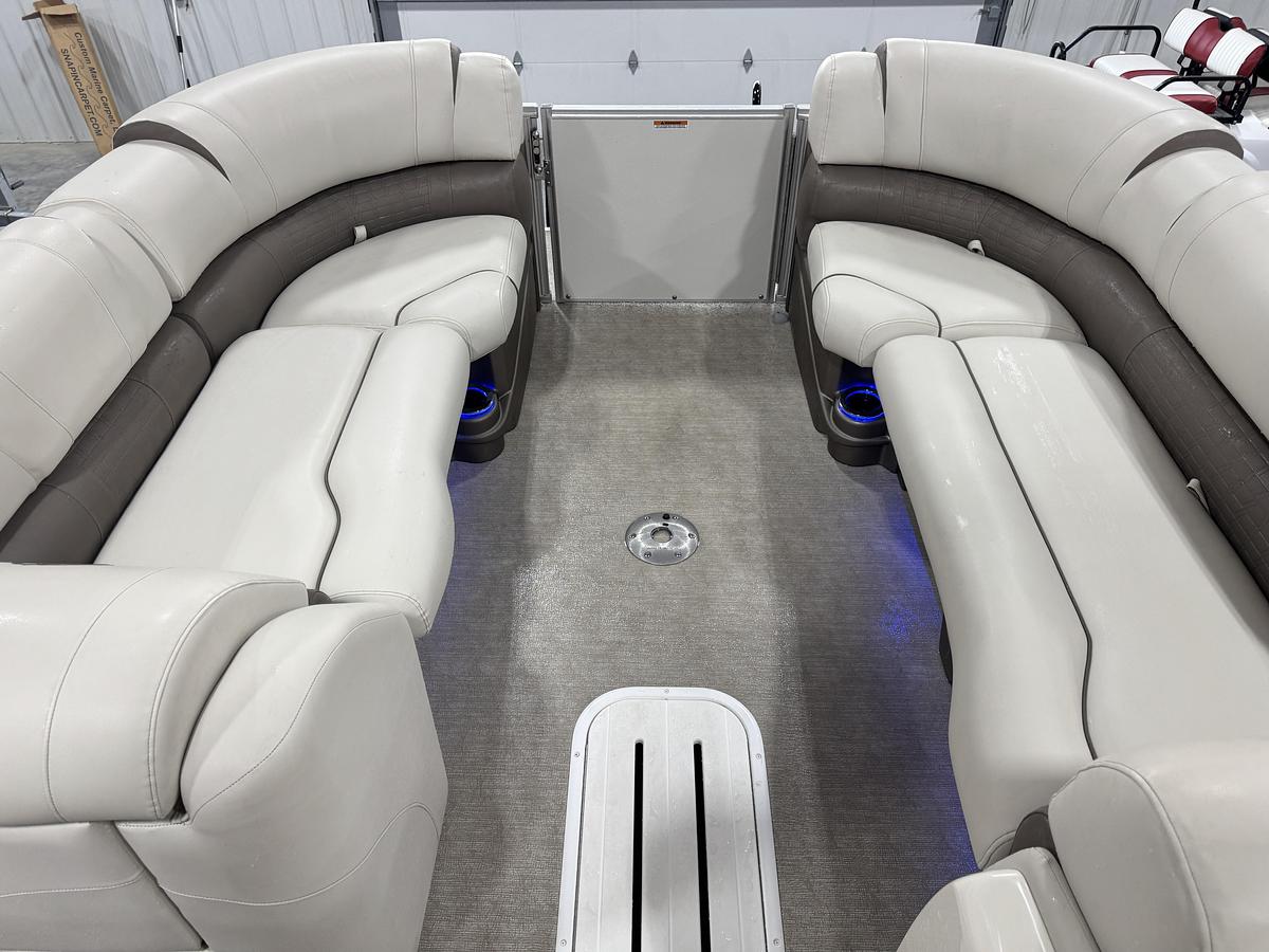 Used 2017 Avalon 2585 Catalina
