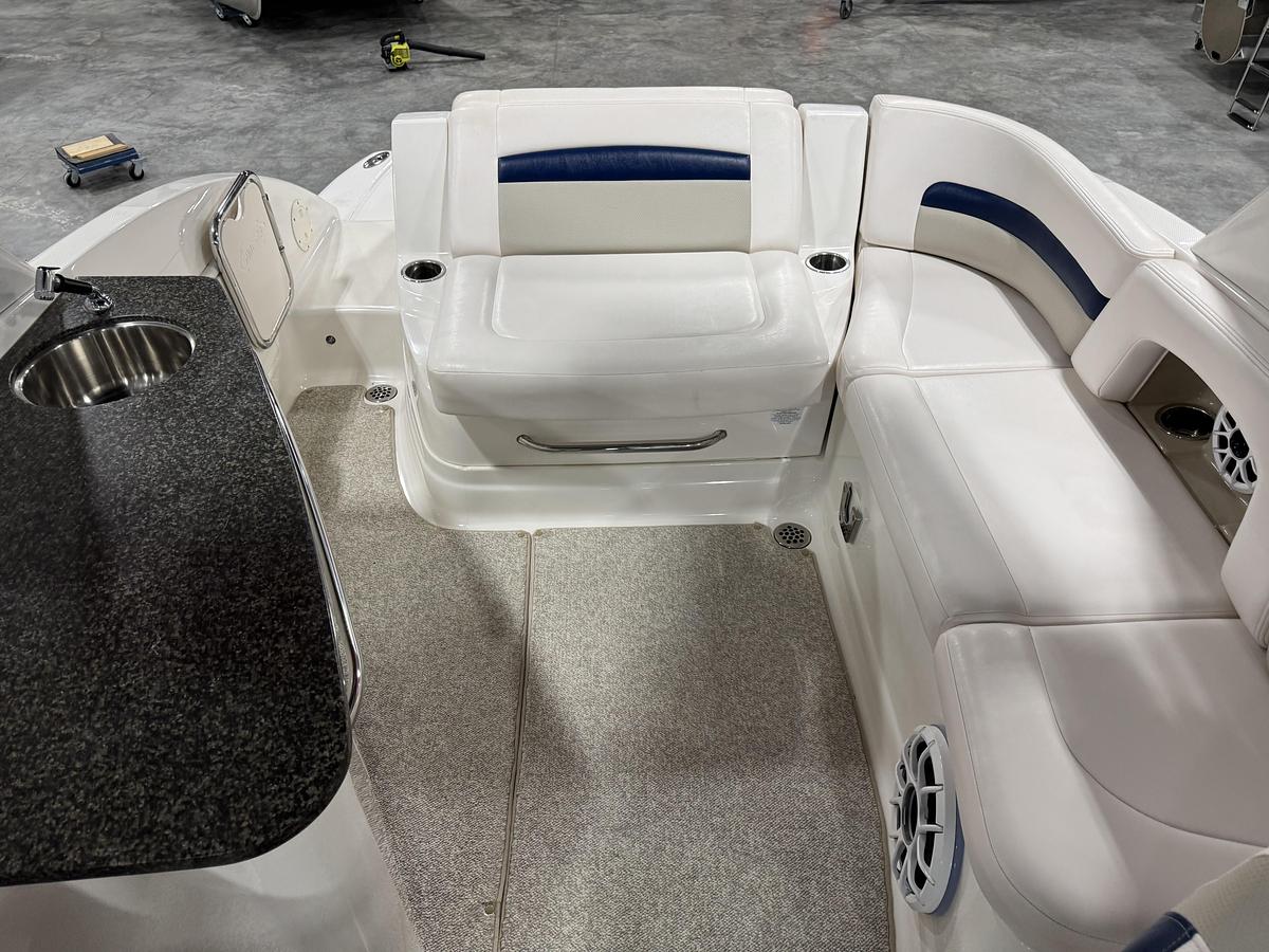 Used 2010 Chaparral 264 Sunesta