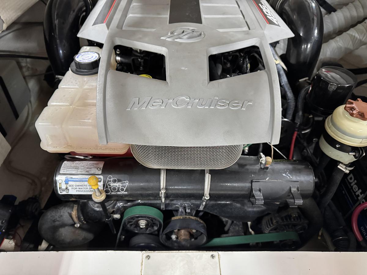 Used 2008 Rinker 296 BR