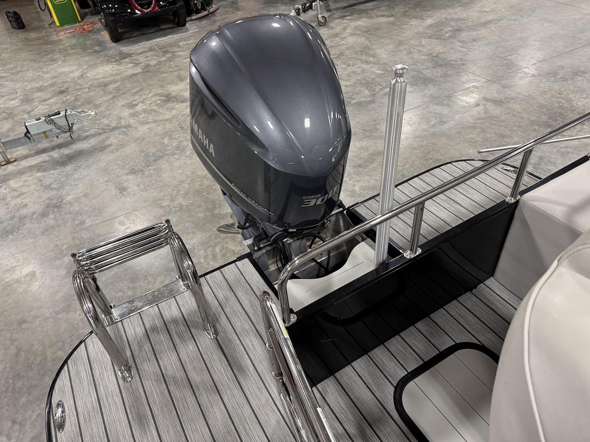 Used 2020 G3 326 SE Diamond Edition