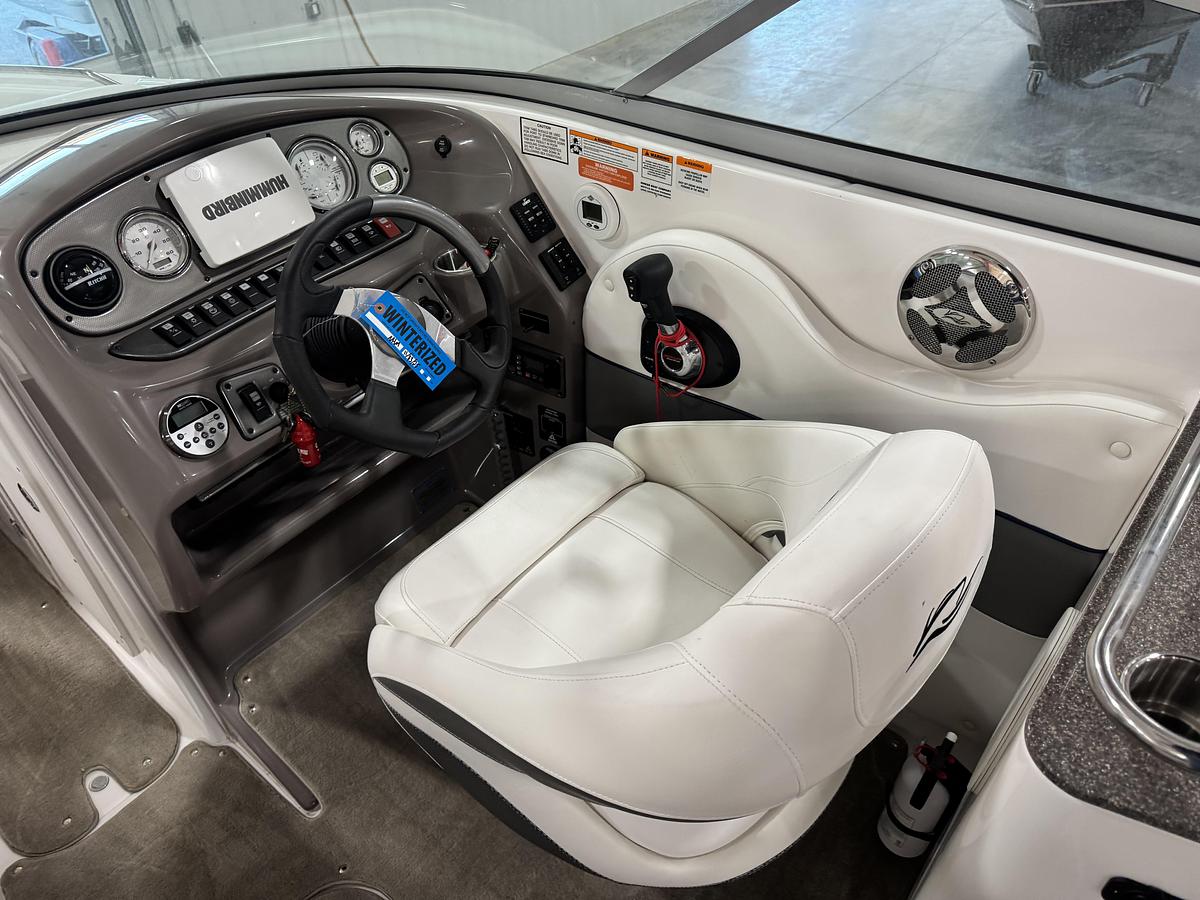 Used 2010 Rinker 296 BR