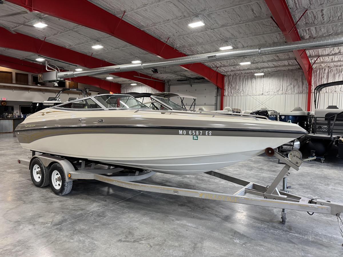 Used 2000 Crownline 225 BR
