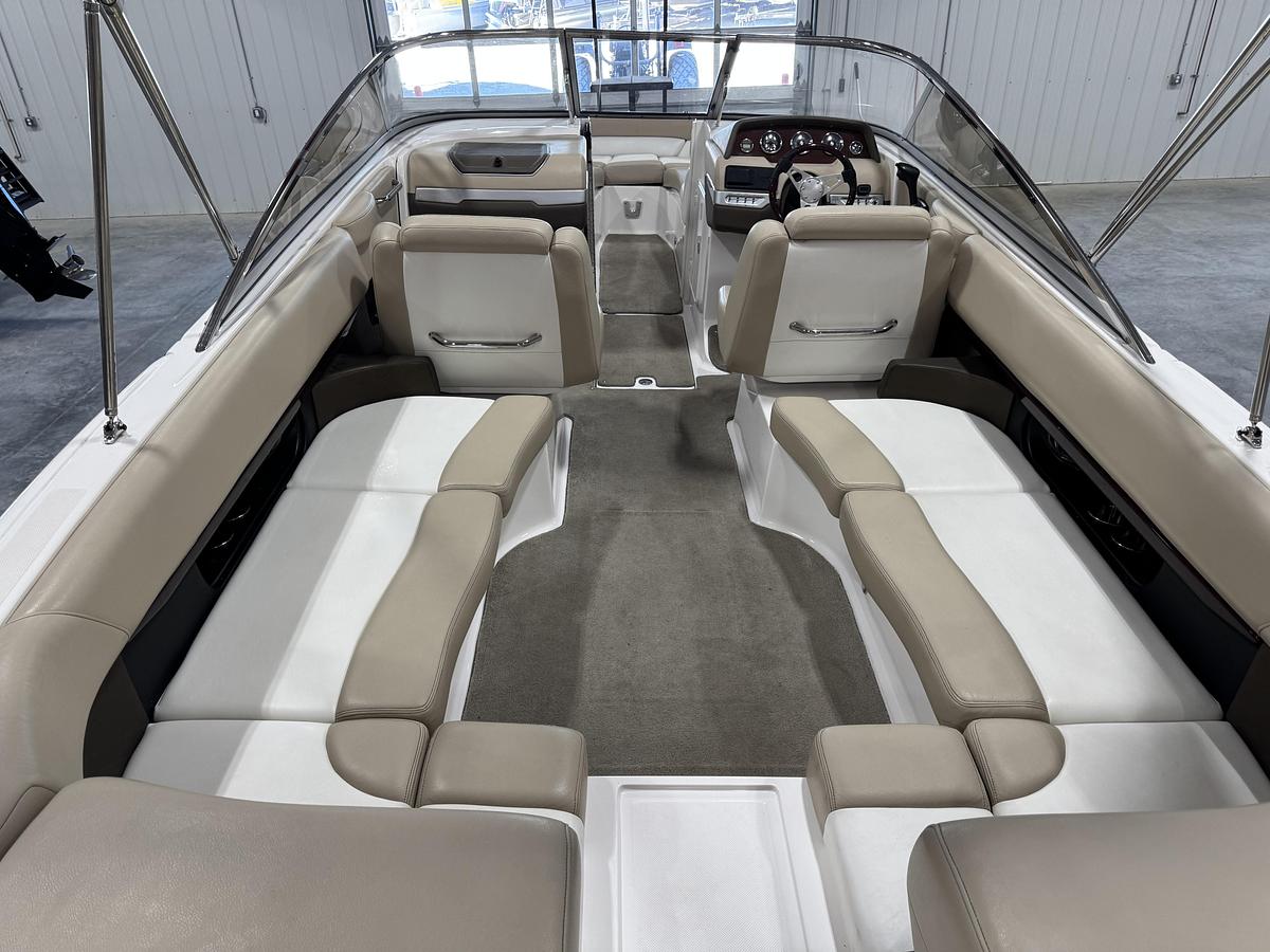 Used 2012 Regal 2700