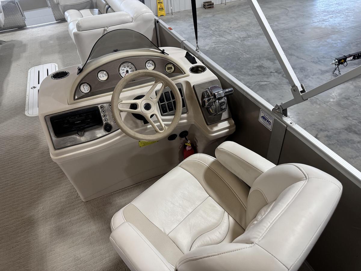 Used 2008 Crest 2570 II XRS