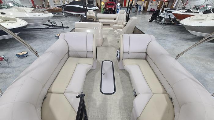 Used 2016 Harris Grand Mariner 270