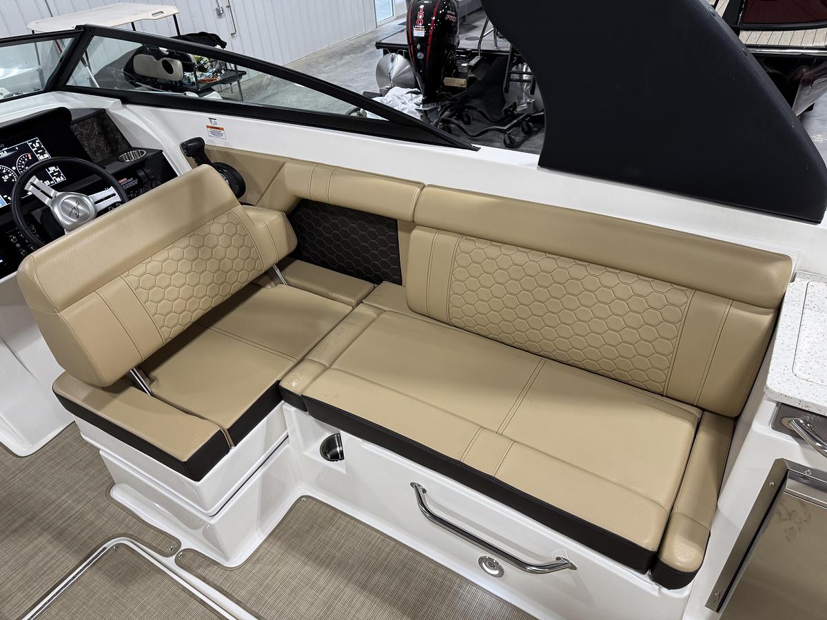 Used 2021 Sea Ray 290 SDX