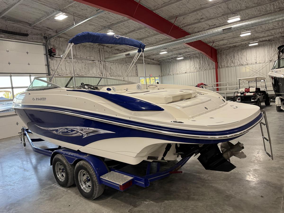 Used 2006 Rinker 246 BR