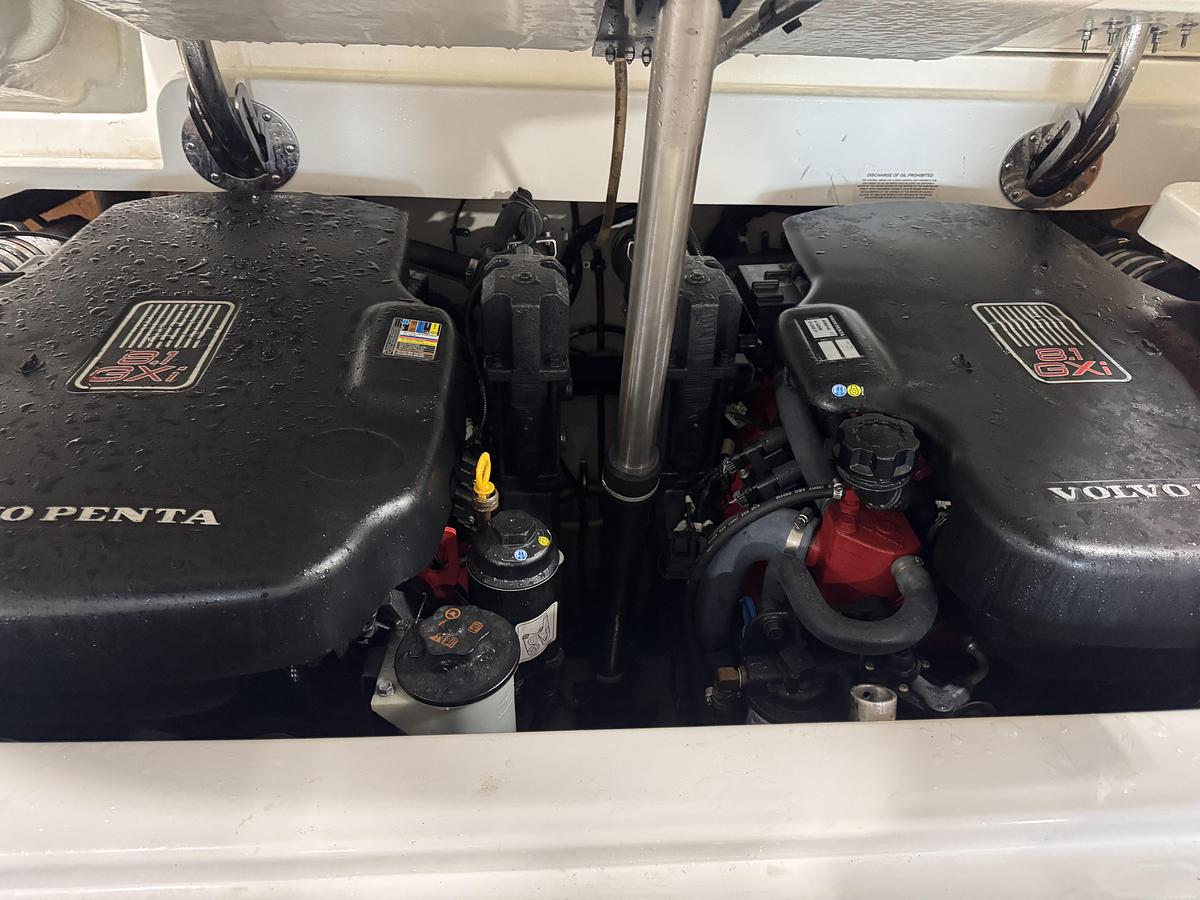 Used 2011 Cobalt 302 BR