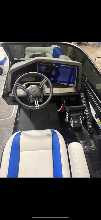 2026 South Bay 25 Sport Twin