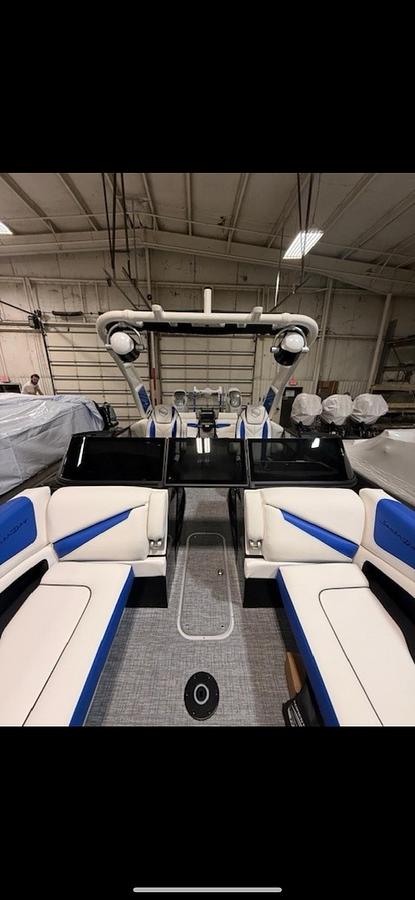 2026 South Bay 25 Sport Twin