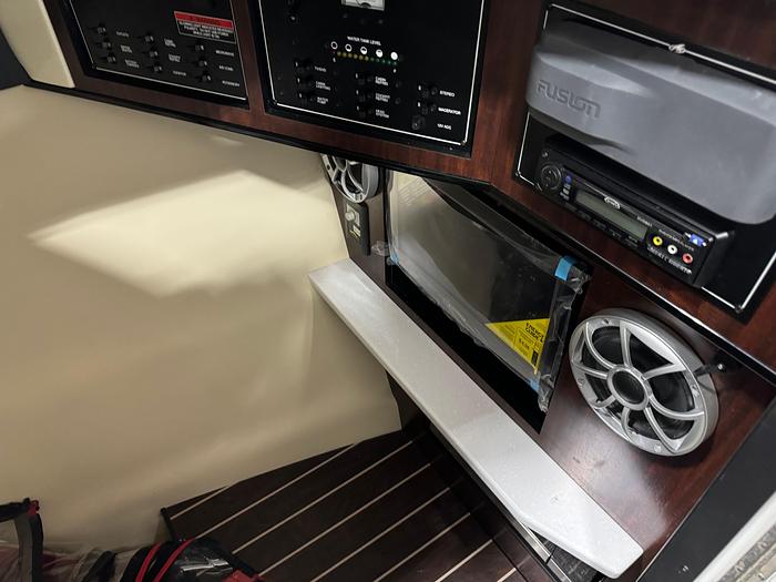 Used 2016 Monterey 328 SS